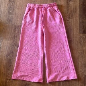 See and be seen cropped textured pants with drawstring